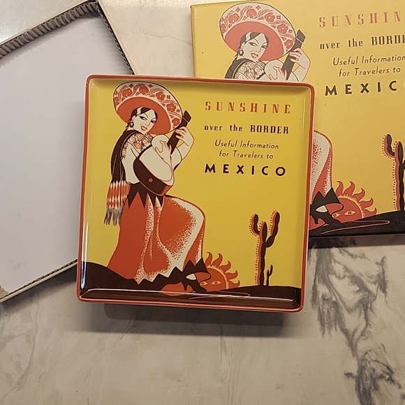 Rosanna Inc Vintage Travel Come Fly With Me Series 6" Trinket Tray in Gift Box - Picture 7 of 8